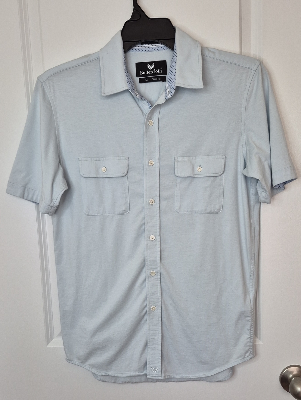 Buttercloth Men’s Light Blue Short Sleeve Button-Down Shirt Size M